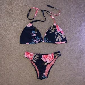 Bikini set with dark blue color and flower design